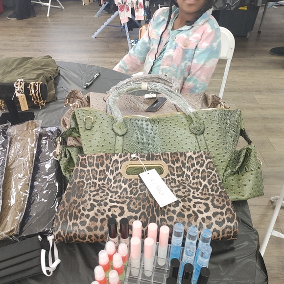 Ostrich& Croc overnight duffle bag - Picture 4 of 4